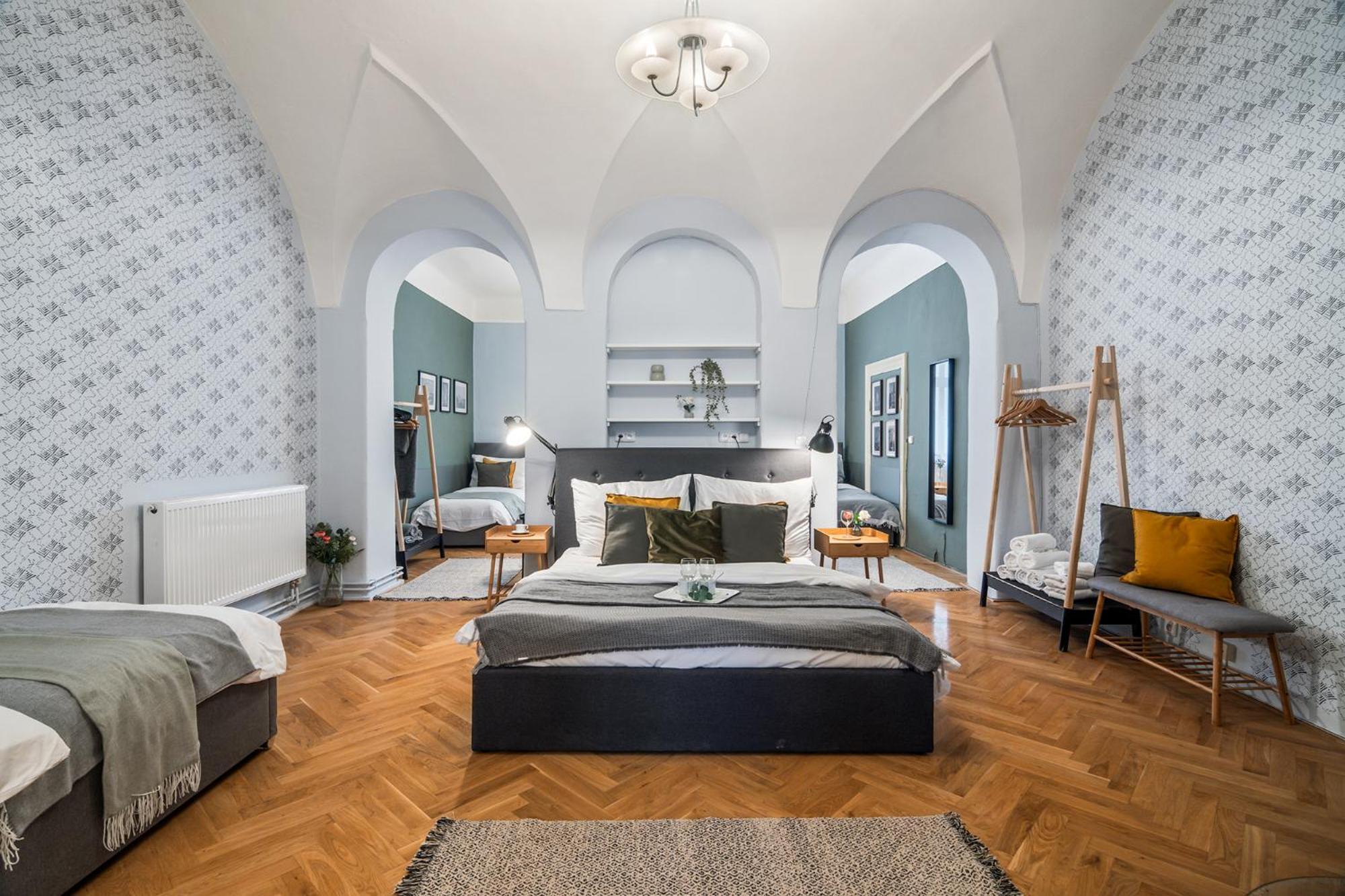 Charles Bridge Historical Apts By Michal&Friends 프라하 외부 사진