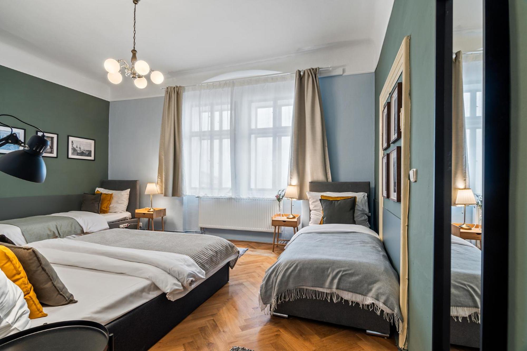 Charles Bridge Historical Apts By Michal&Friends 프라하 외부 사진