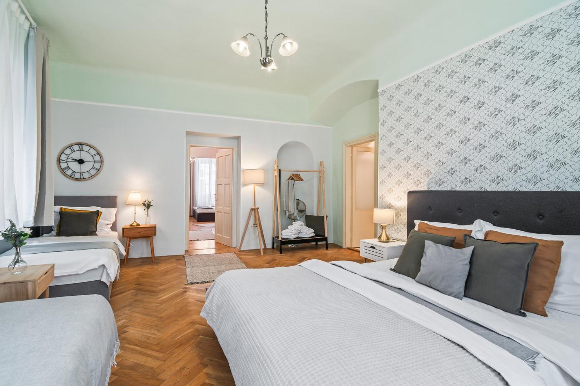 Charles Bridge Historical Apts By Michal&Friends 프라하 외부 사진
