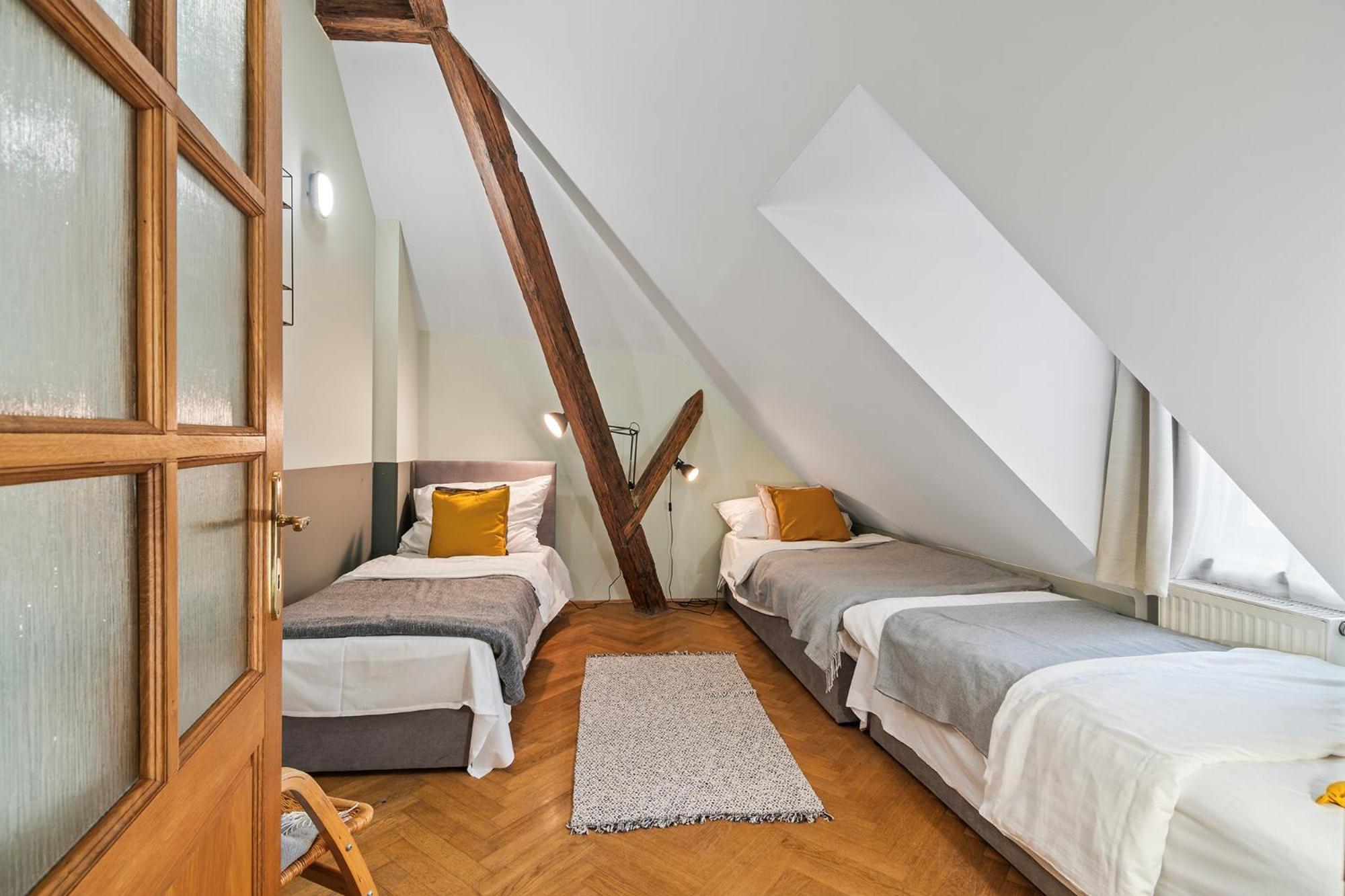 Charles Bridge Historical Apts By Michal&Friends 프라하 외부 사진
