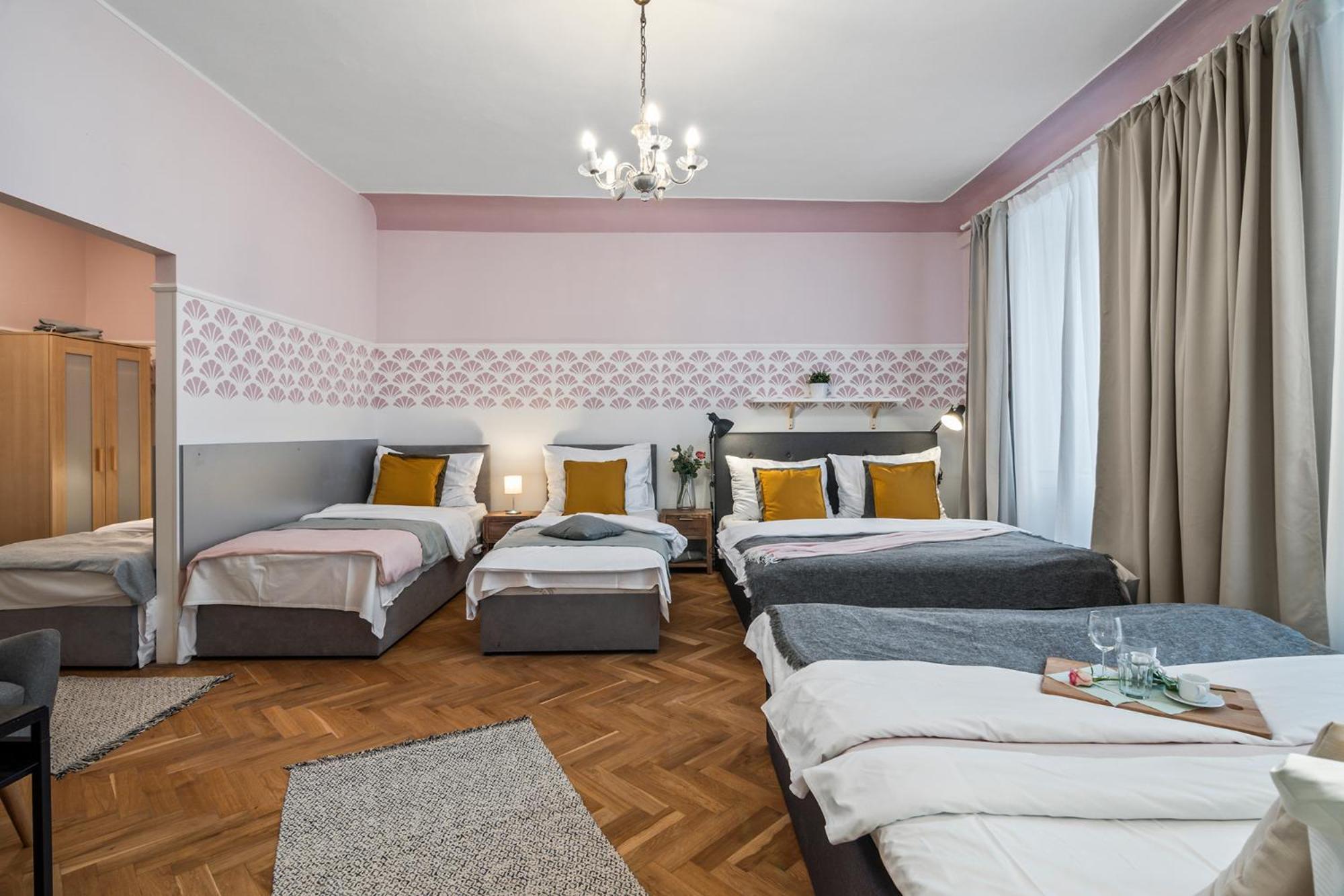 Charles Bridge Historical Apts By Michal&Friends 프라하 외부 사진