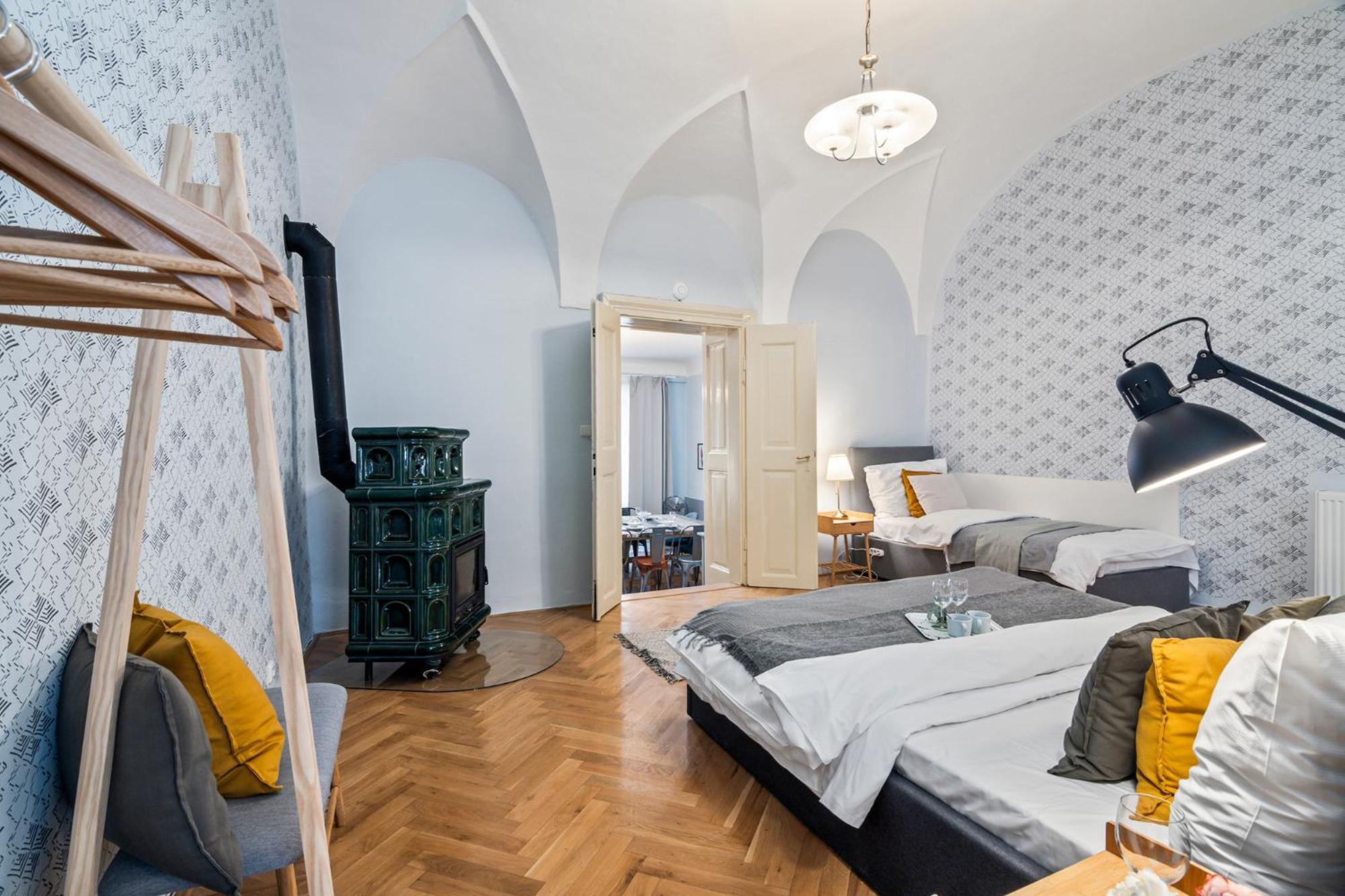 Charles Bridge Historical Apts By Michal&Friends 프라하 외부 사진