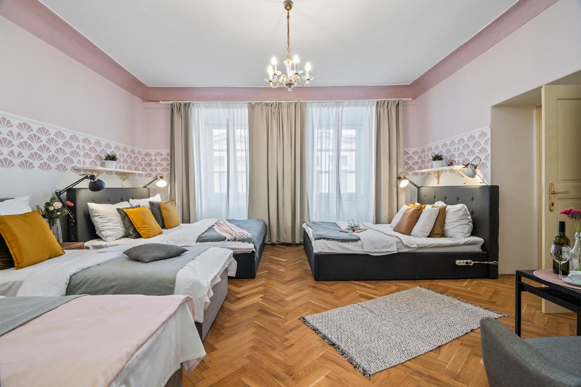 Charles Bridge Historical Apts By Michal&Friends 프라하 외부 사진