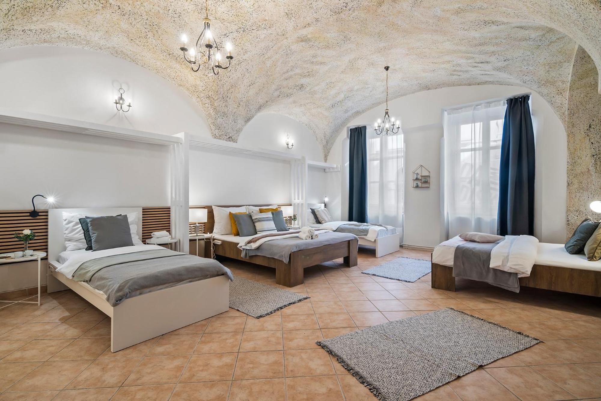 Charles Bridge Historical Apts By Michal&Friends 프라하 외부 사진